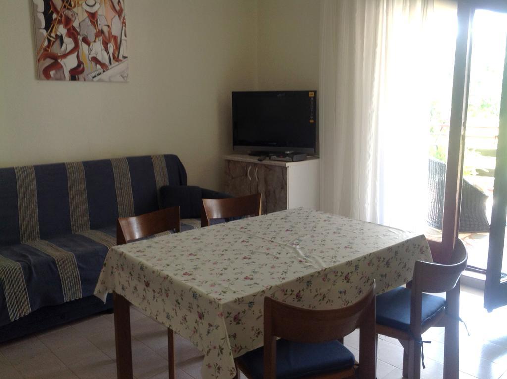 Apartments Radulovic Biograd Na Moru Room photo